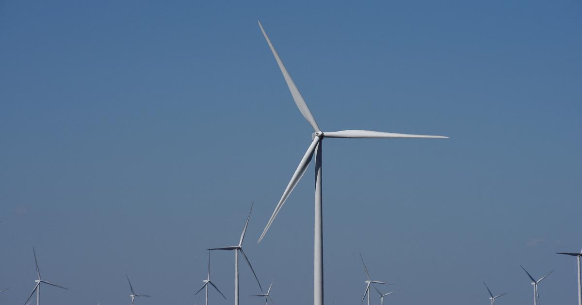 America's Largest Wind Farm Now Powers a Million Homes