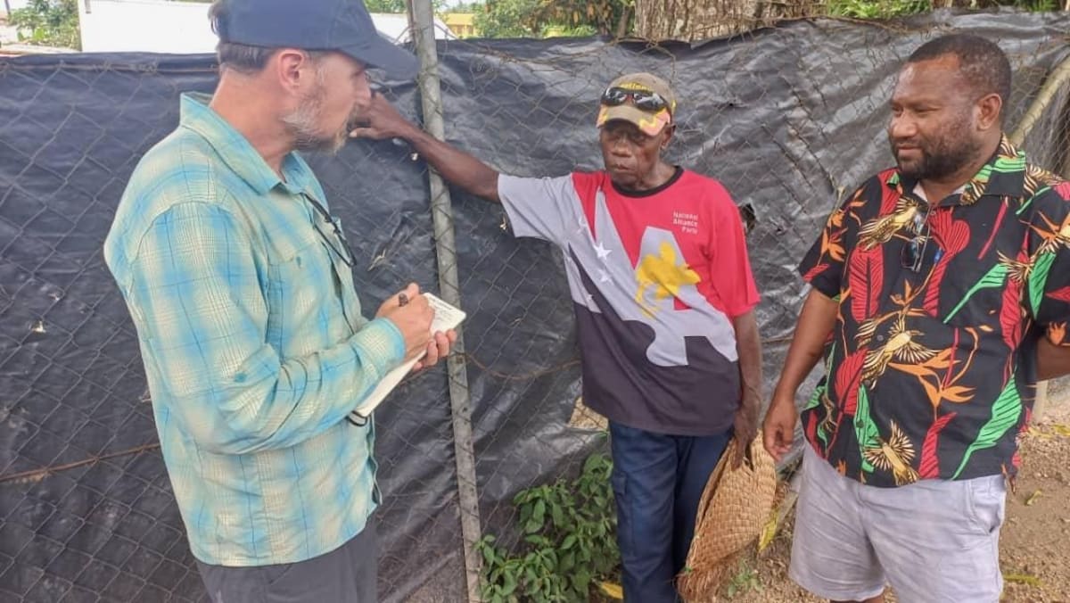 Reporter Connects Science to Real Lives in Conservation - Image 5