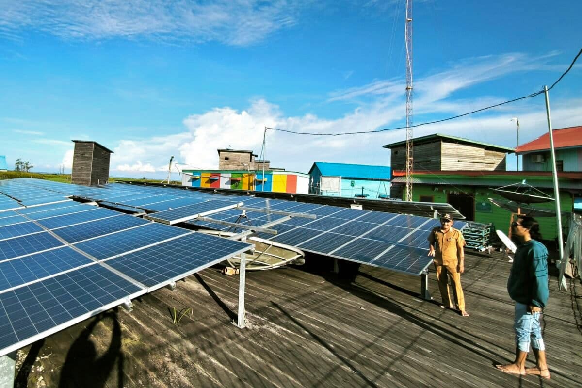 Solar Power Sparks Women-Led Businesses in Borneo Village - Image 4
