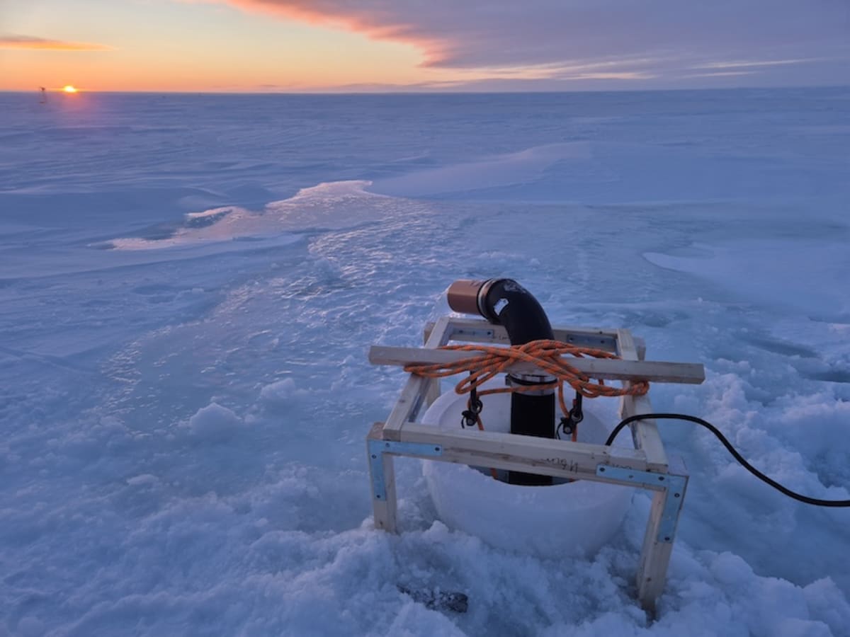 Canadian Arctic Town Tests Ice-Thickening Technology - Image 5