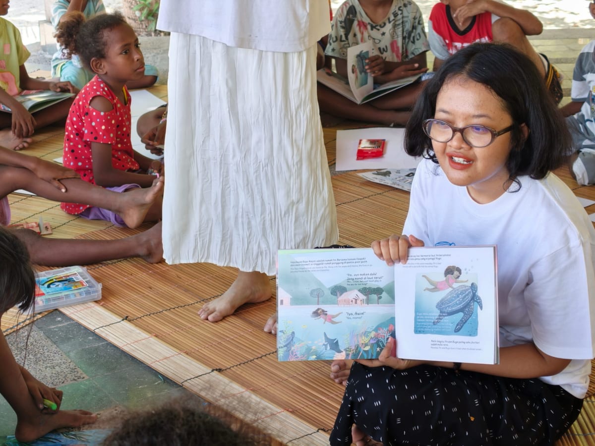Indonesian Kids Map Their Coral Reefs Through Storybooks - Image 5