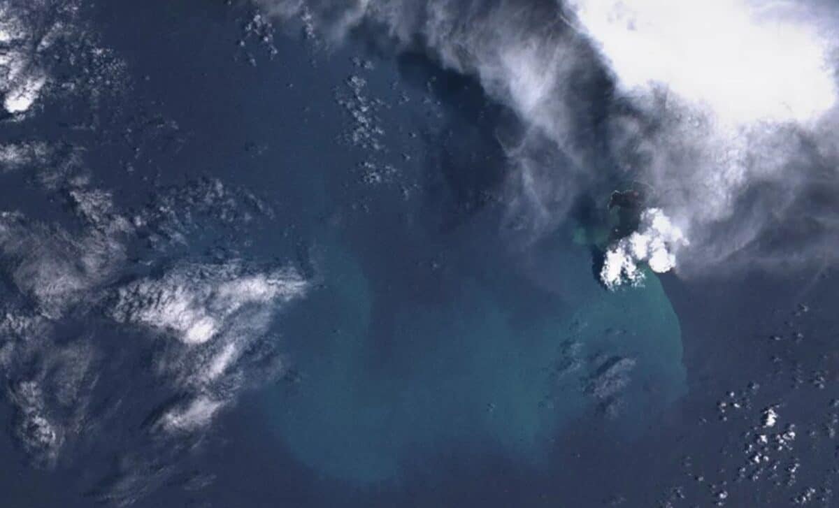 Volcano Eruption Reveals New Way to Break Down Methane