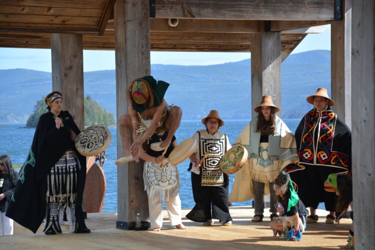 Haida Nation Raises Totem Pole in Reconciliation Ceremony - Image 5