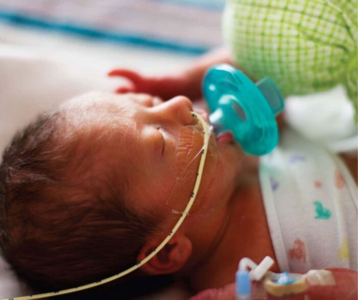 Hospital Replaces Opioids with Cuddles for Newborn Withdrawal - Image 2