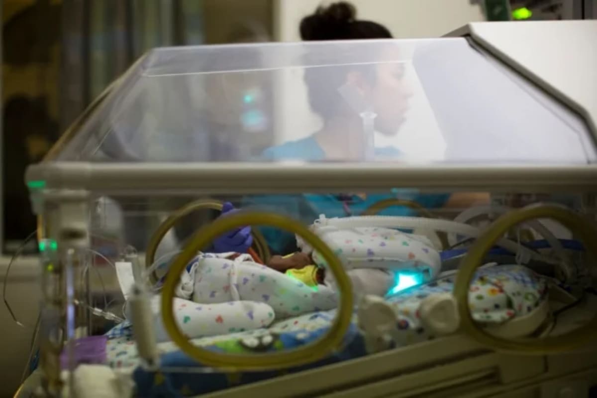 Hospital Replaces Opioids with Cuddles for Newborn Withdrawal - Image 3