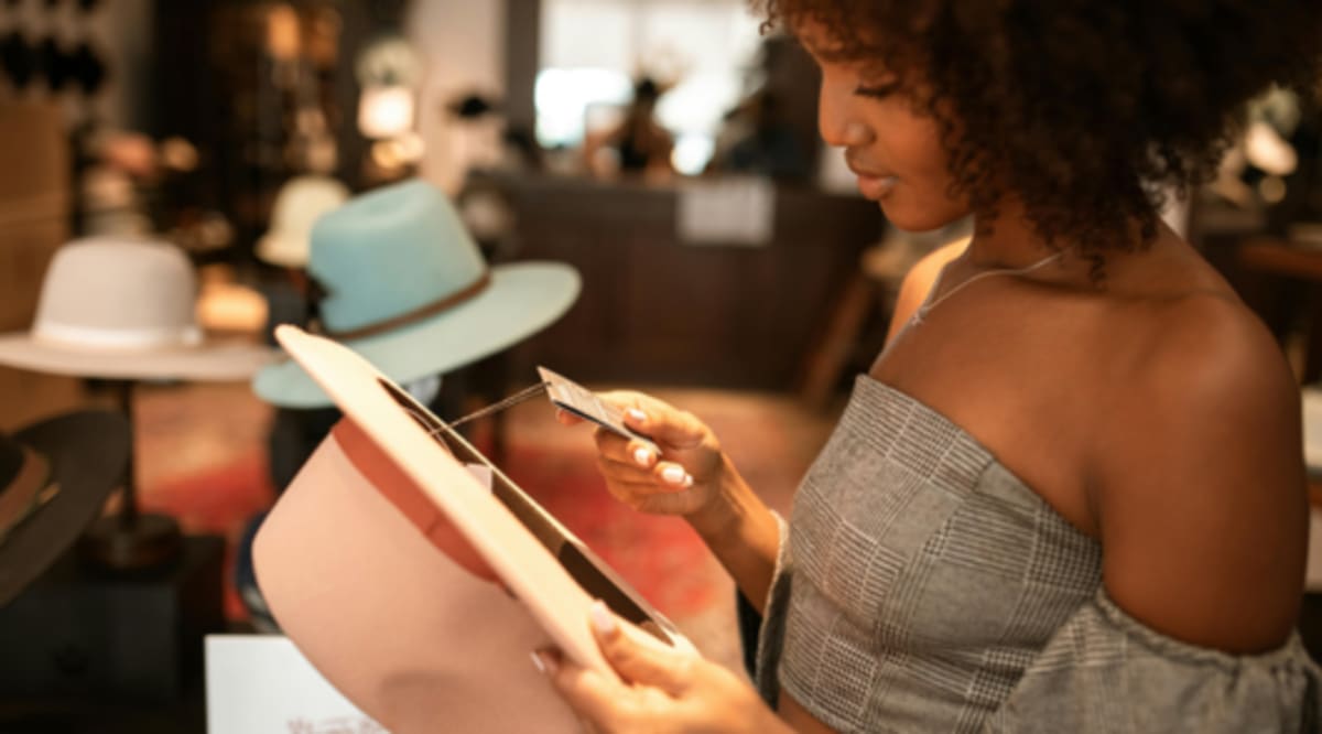 Vietnam Retail Sales Jump 10.9% on Tourism Boom - Image 3