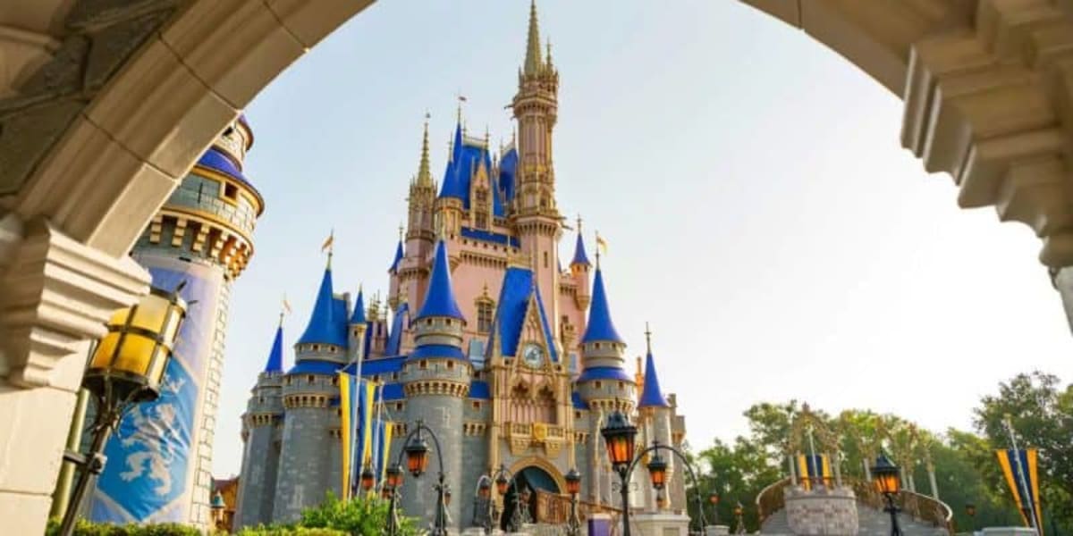 Disney World Now Runs on 100% Solar Power During the Day - Image 2