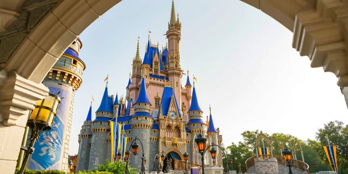 Disney World Now Runs on 100% Solar Power During the Day