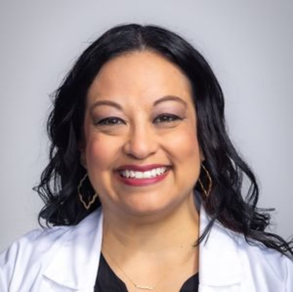 Cancer Survivor Returns to UNM as Medical Student - Image 4