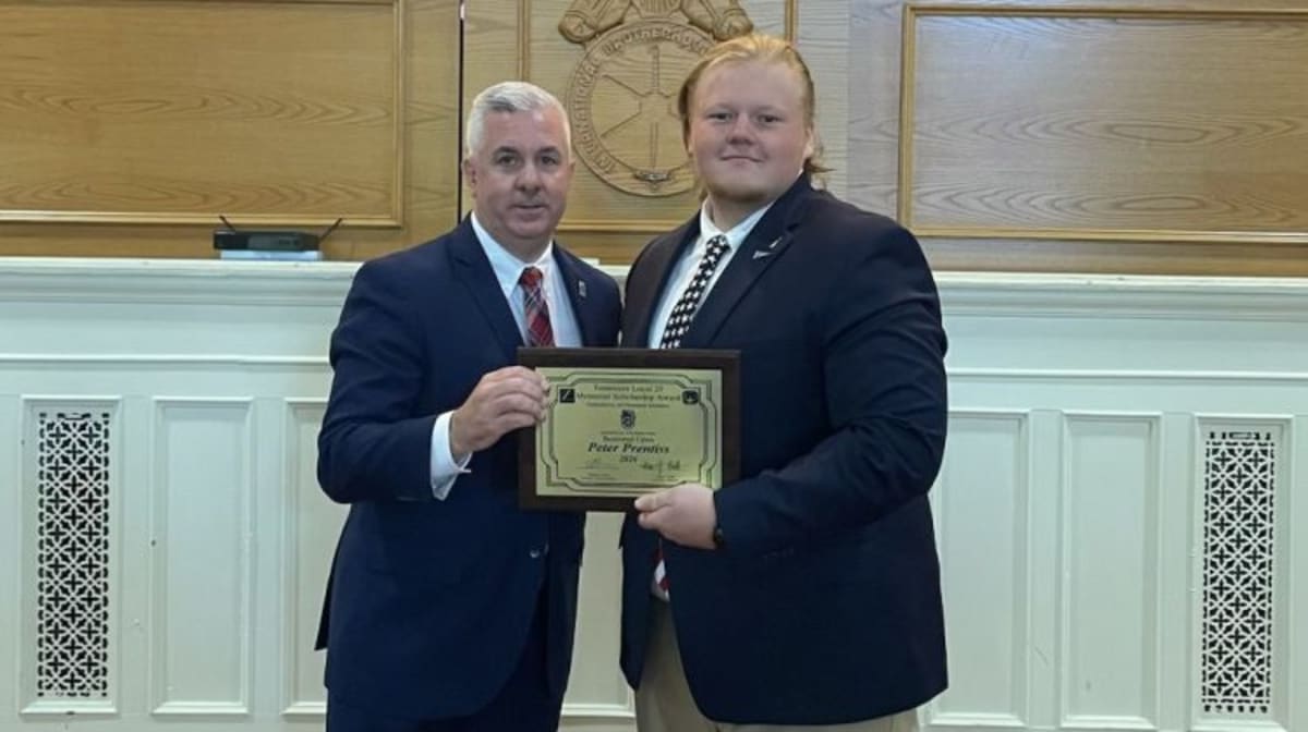 Teamsters Local 25 Awards $74K to 37 Students - Image 2