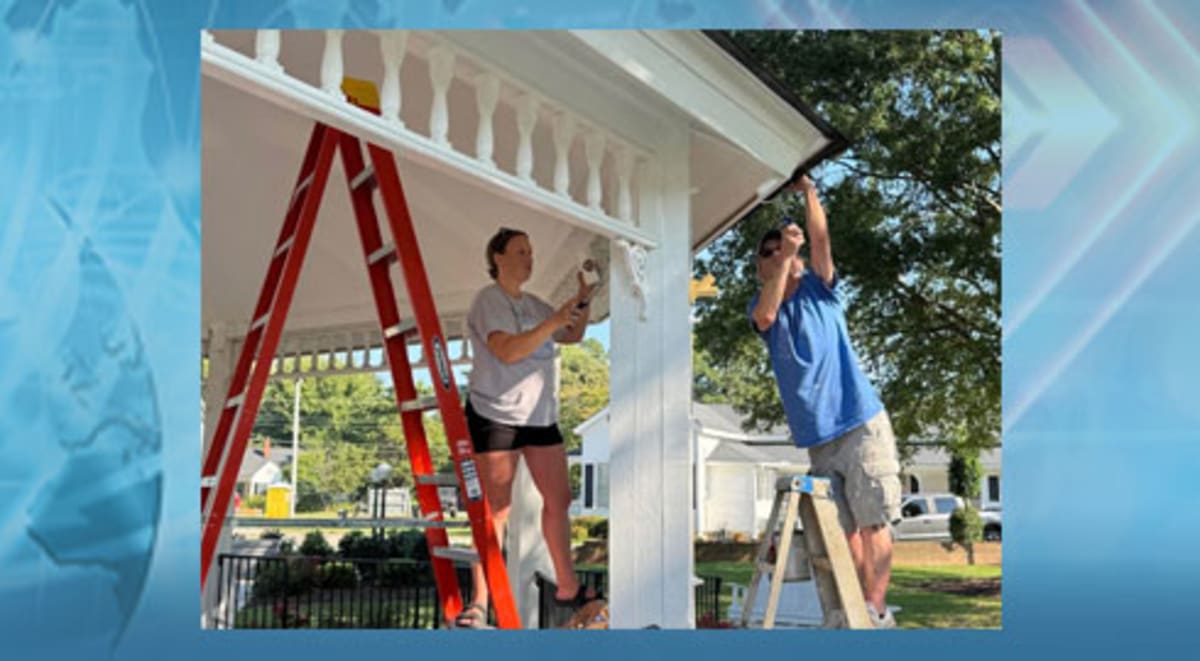 Lowe's Team Transforms North Carolina Park in Two Days