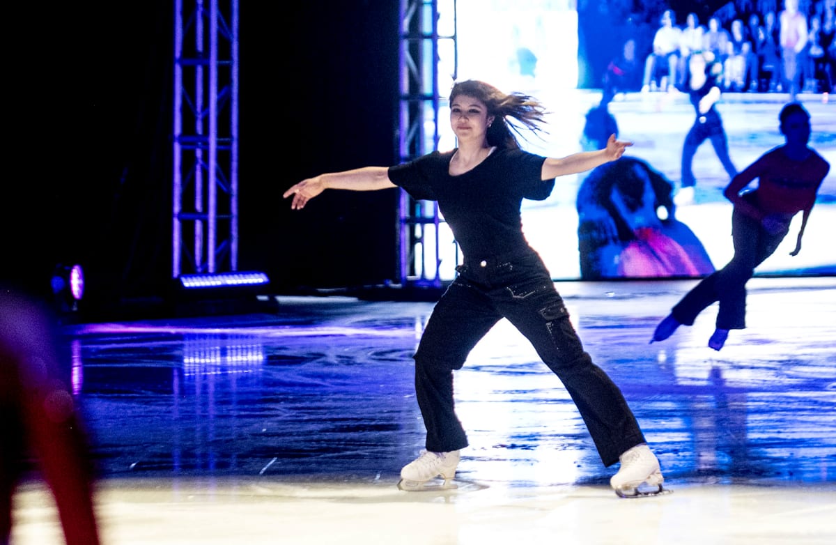 Olympic Skaters Dazzle Portland in Stars On Ice Show - Image 4