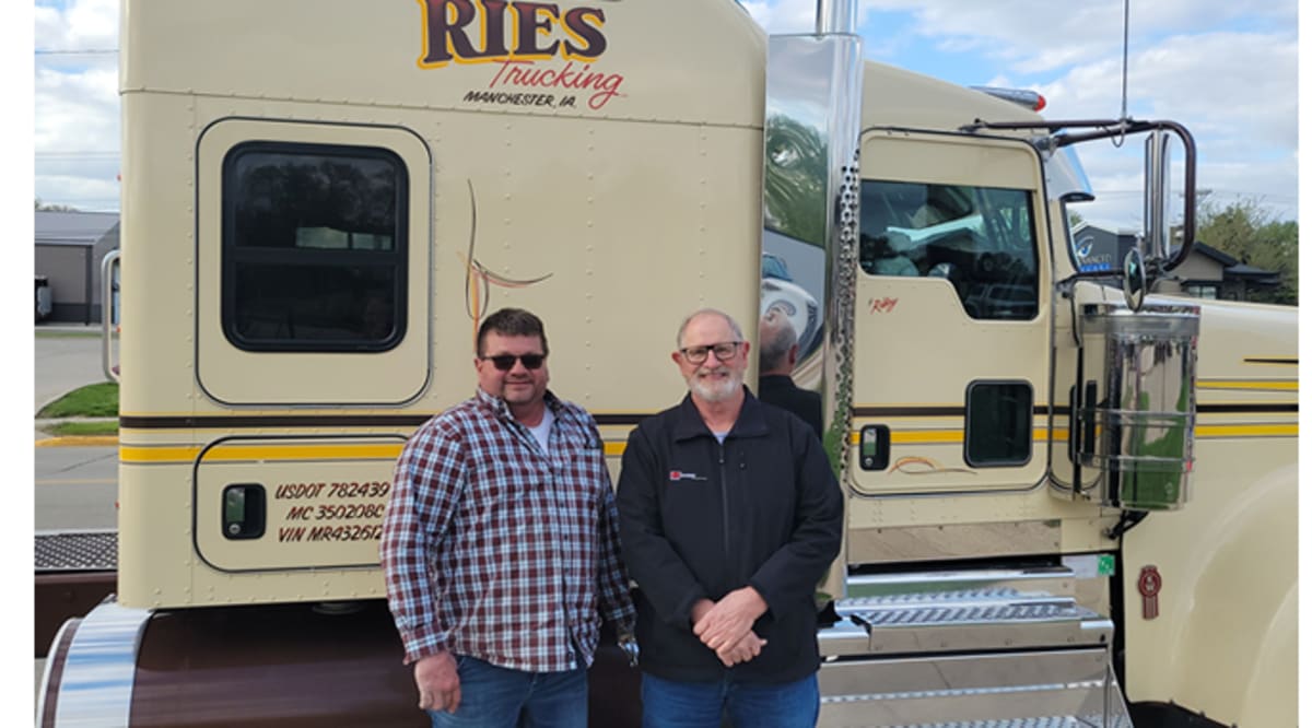 10 Cancer Survivors Honored in Iowa's Trucker Convoy - Image 4