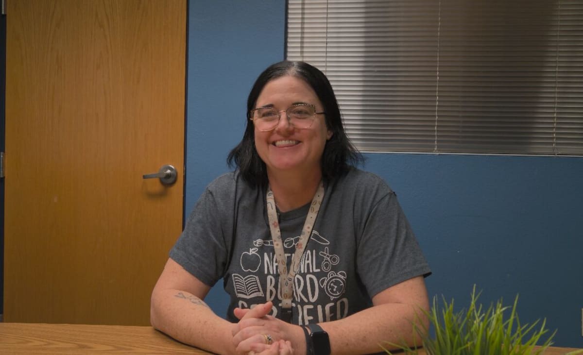 Arizona Teacher Uses $2,500 Award to Give Student Christmas