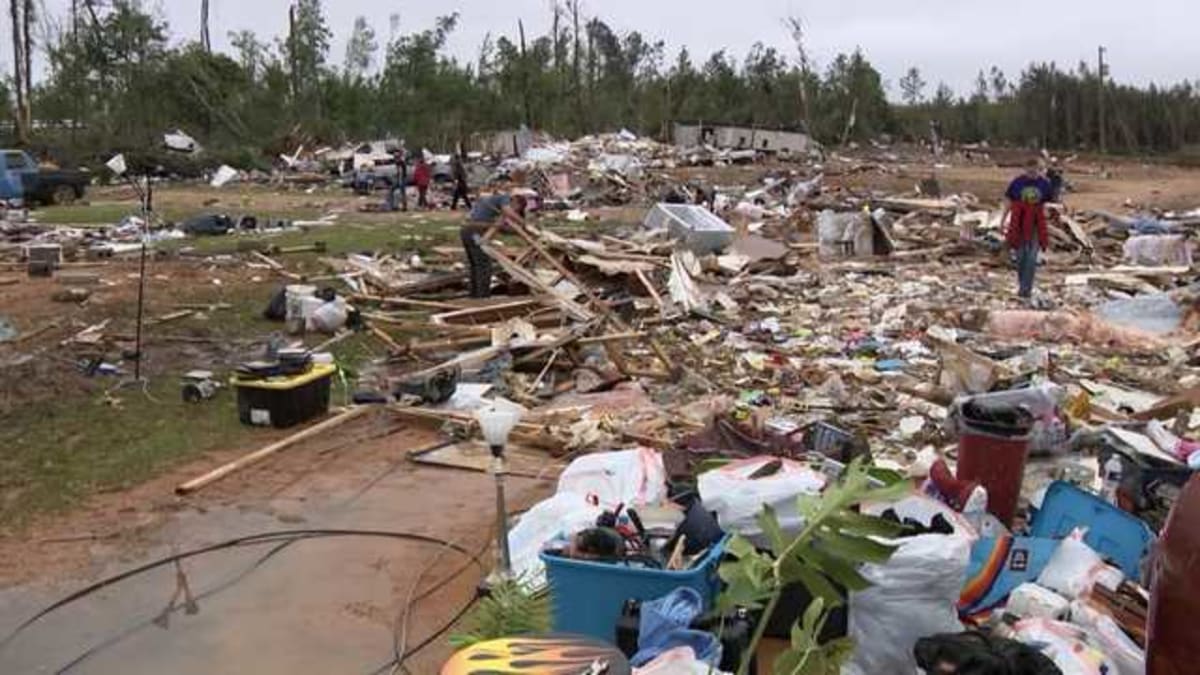 Lincoln County Rallies After EF3 Tornado Destroys 25 Homes - Image 2
