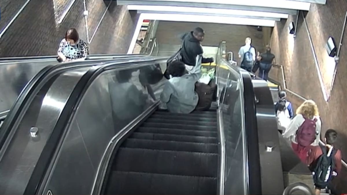 Quick-Thinking Rider Saves Woman Trapped in Escalator - Image 2