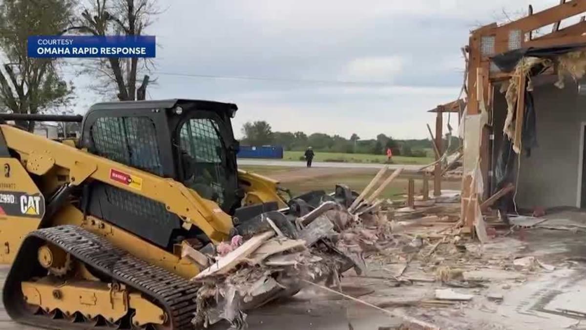 Omaha Volunteers Help Oklahoma Rebuild After EF-4 Tornado
