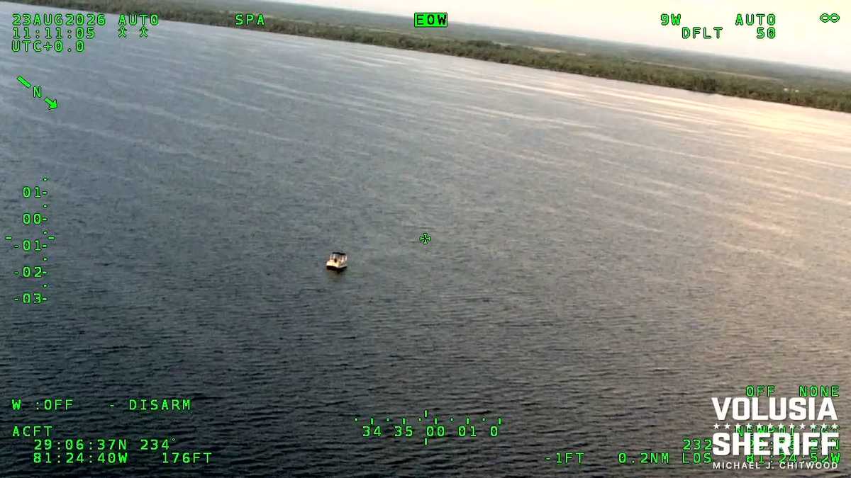 Flight Paramedic Jumps Into Lake to Help Boater in Crisis