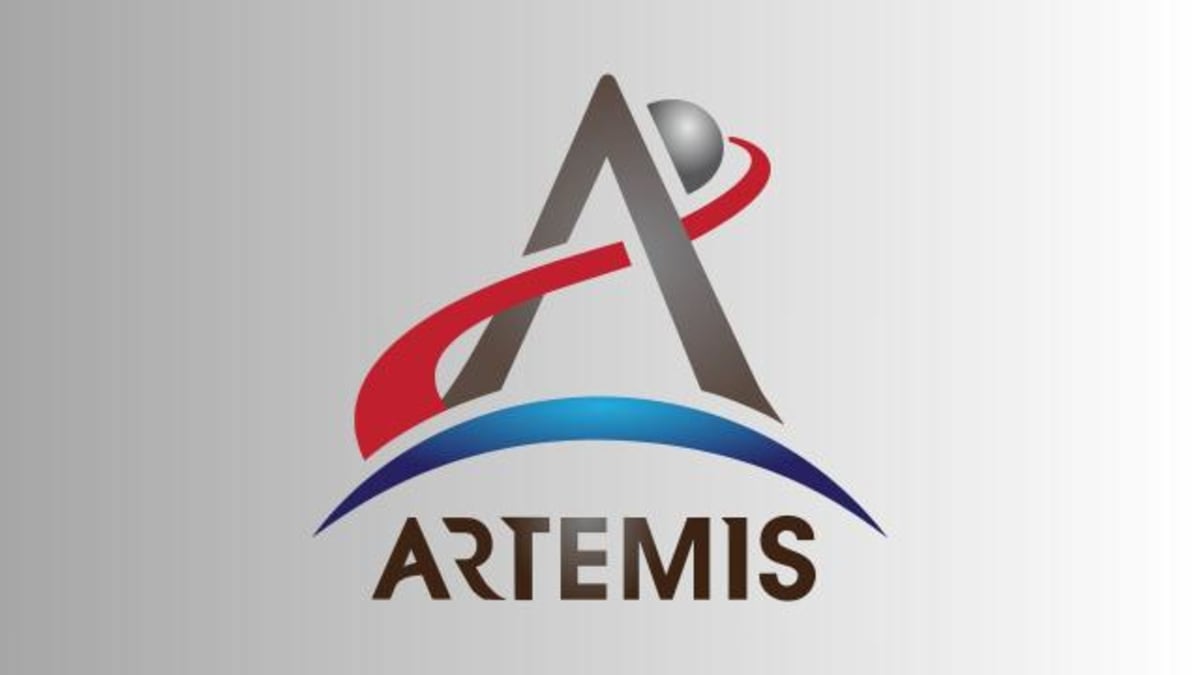 Christina Koch to Become First Woman to Fly Around Moon - Image 5