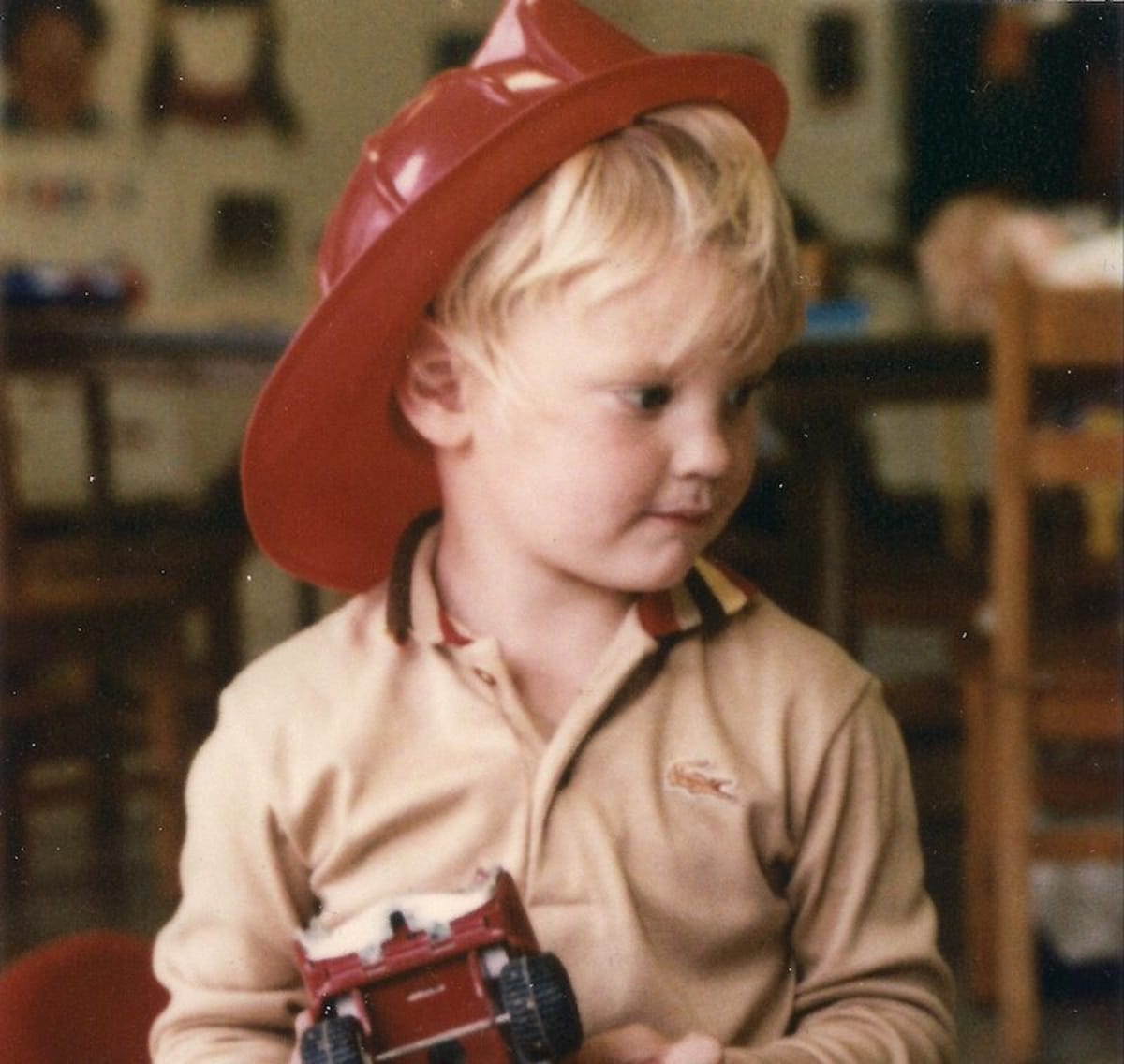 Astronaut's iPhone Video Shows Earth Setting Behind Moon - Image 4