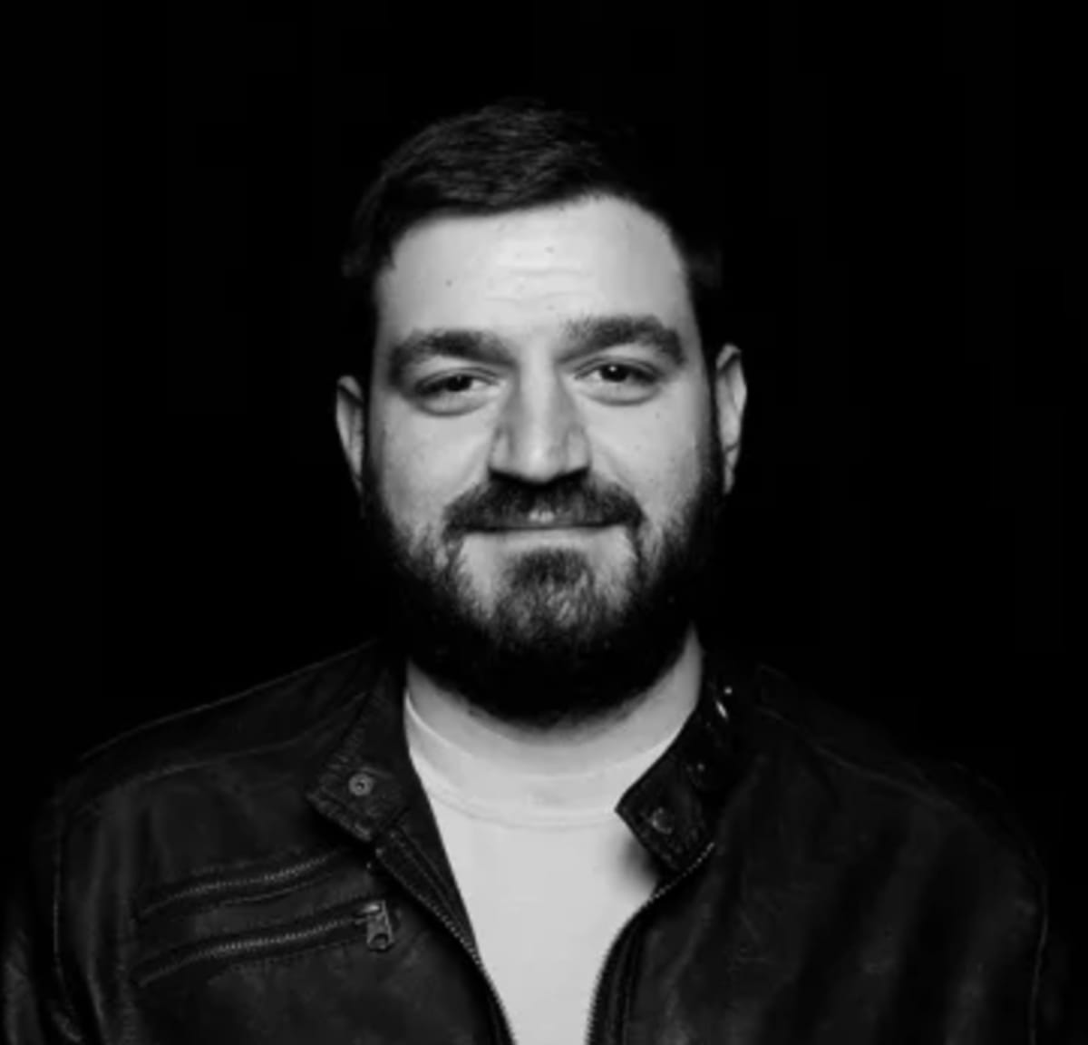 Astronaut's iPhone Video Shows Earth Setting Behind Moon - Image 2