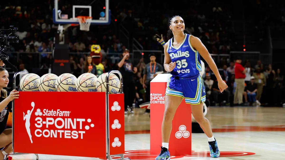 Dallas Wings rookie Azzi Fudd shooting basketball during WNBA 3-Point Contest in Chicago