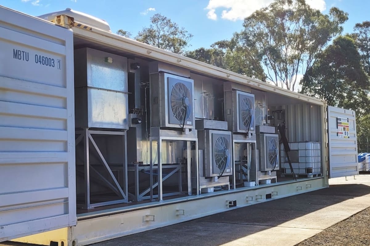 Australian Machine Harvests 1,000 Liters Daily From Air - Image 3