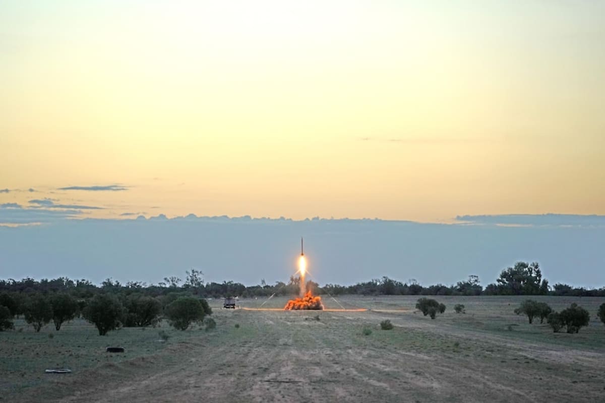 Sydney Students Launch Rocket 10,200 Feet in Outback NSW - Image 3