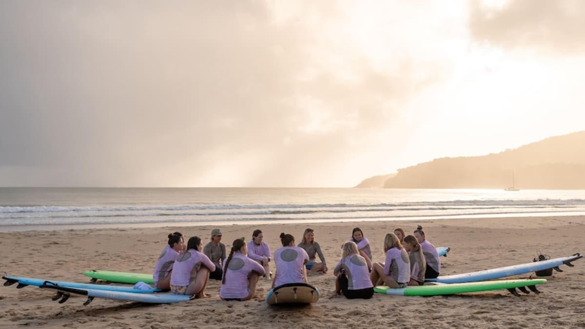 Female Veterans Find Healing Through Surf Therapy in Australia - Image 2