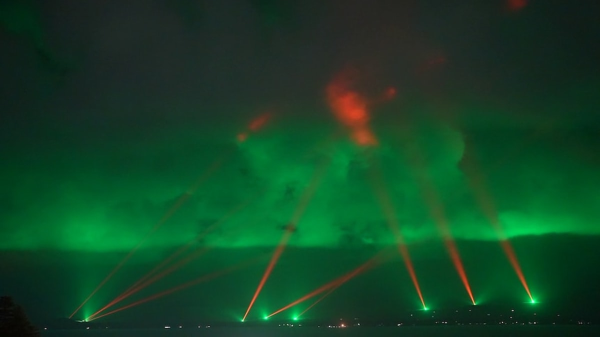 World's Largest Light Show Illuminates 12km of WA Coast - Image 2
