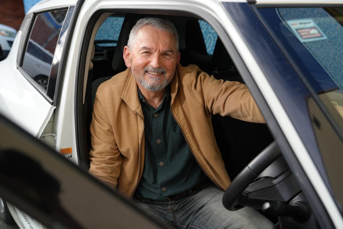 Volunteer Mentors Help Young Drivers Beat Year-Long Waits - Image 4