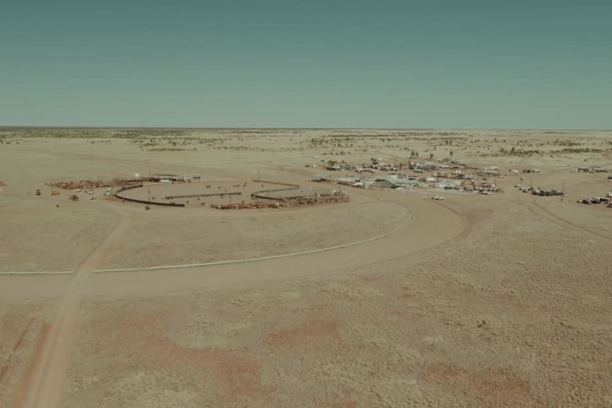 Young Cattle Workers Win Outback's Toughest Fun Race - Image 4