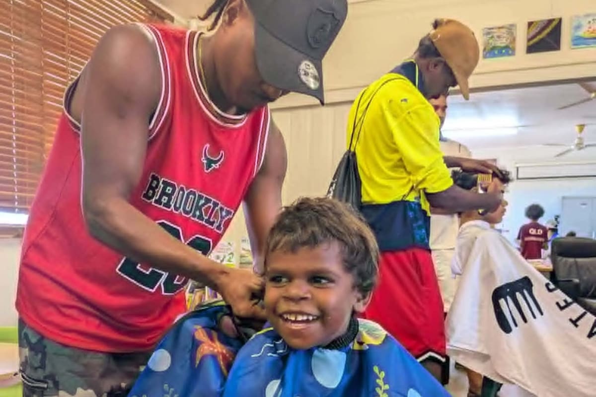 Barber Teaches Remote Island to Cut Hair After Suicides - Image 5