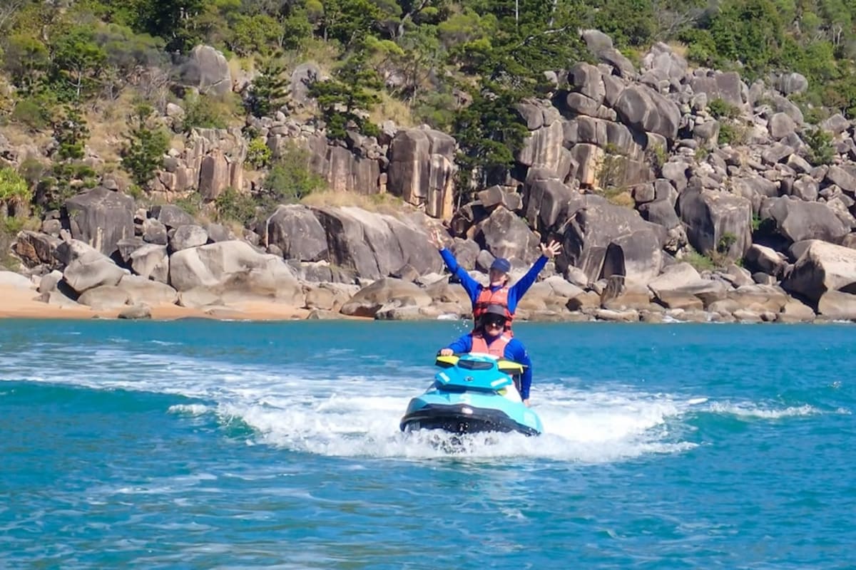 Jetskiers Rescue 100kg Sea Turtle Named Princess Peach - Image 5