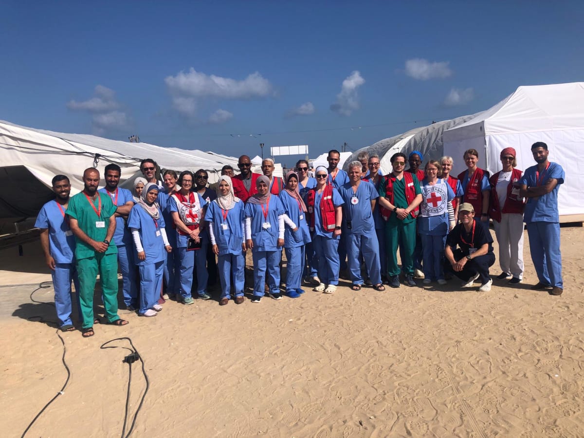 Surgeon Returns to Gaza for 4th Mission Despite PTSD - Image 5