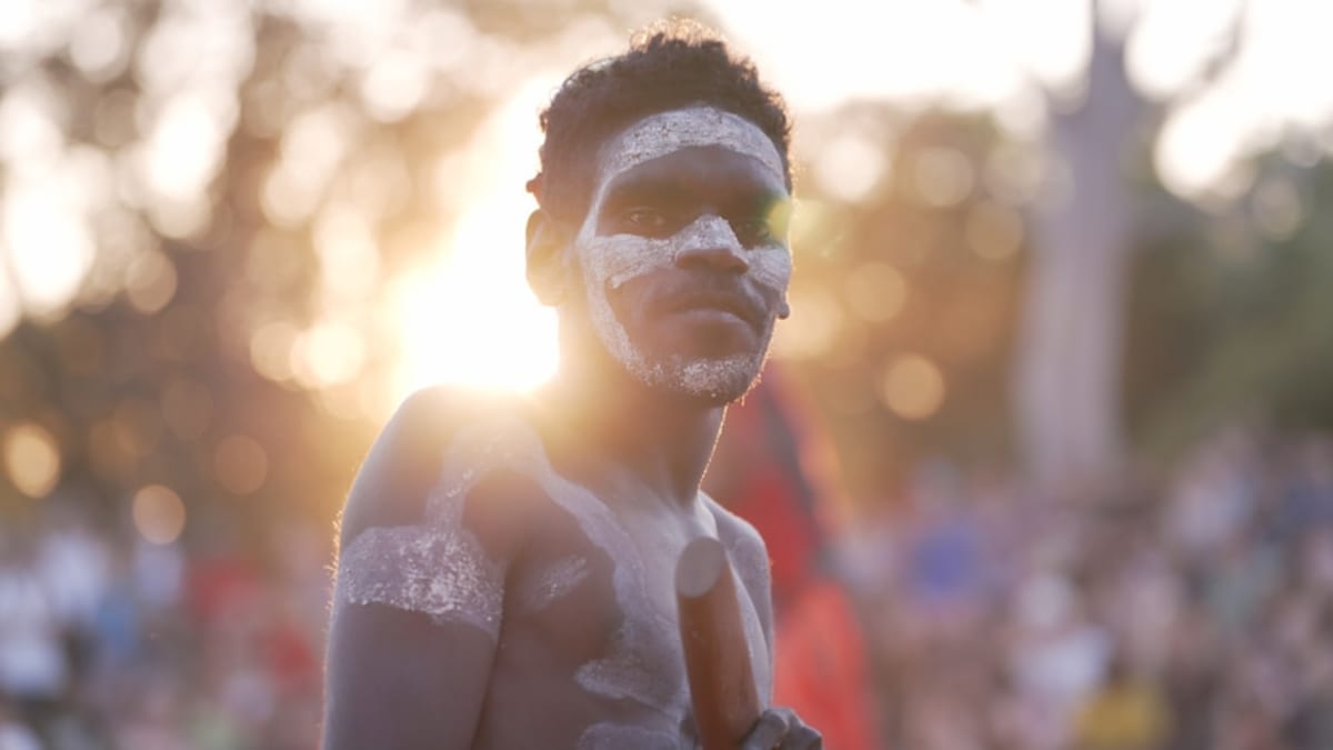 Man Spears Target from 35 Metres at Indigenous Festival - Image 3