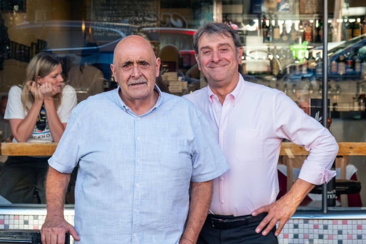 Melbourne's Marios Cafe Hits 40 Years, Still No Bookings - Image 4