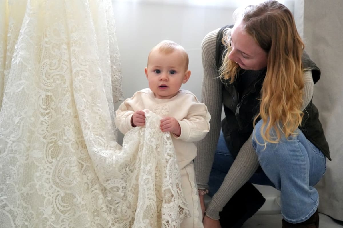Bride Finds $90 Dream Dress at Op Shop, Ditches Custom Gown - Image 4