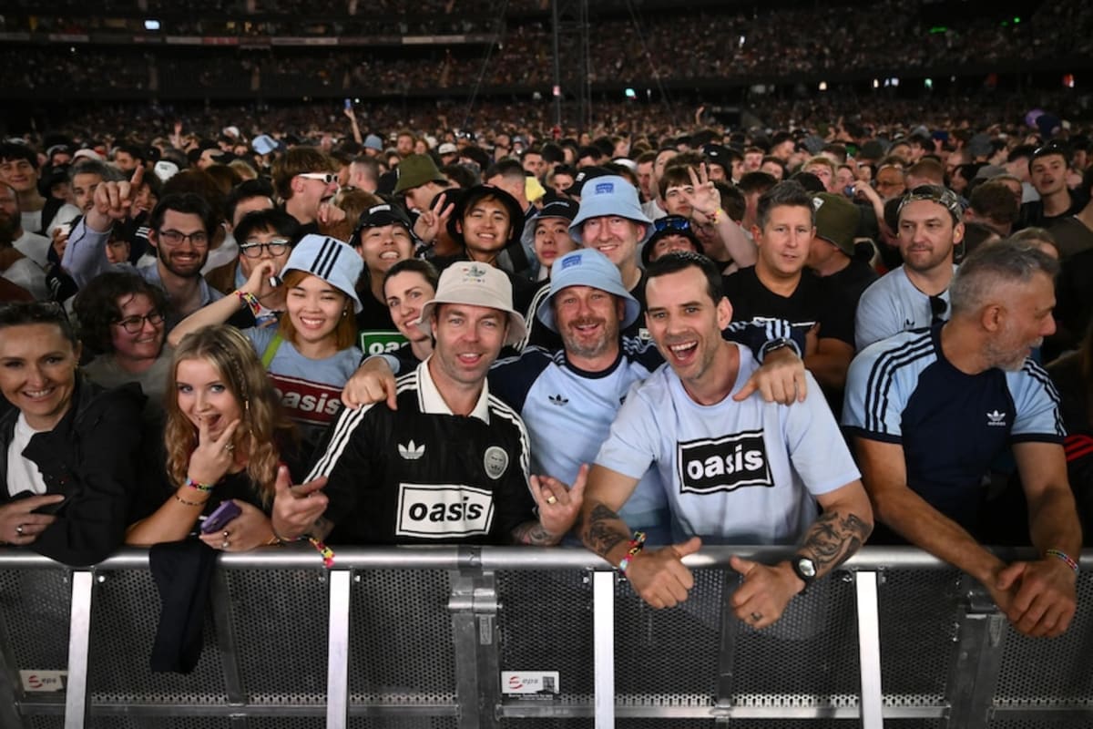 Oasis Brothers End 15-Year Feud on Reunion Tour - Image 4