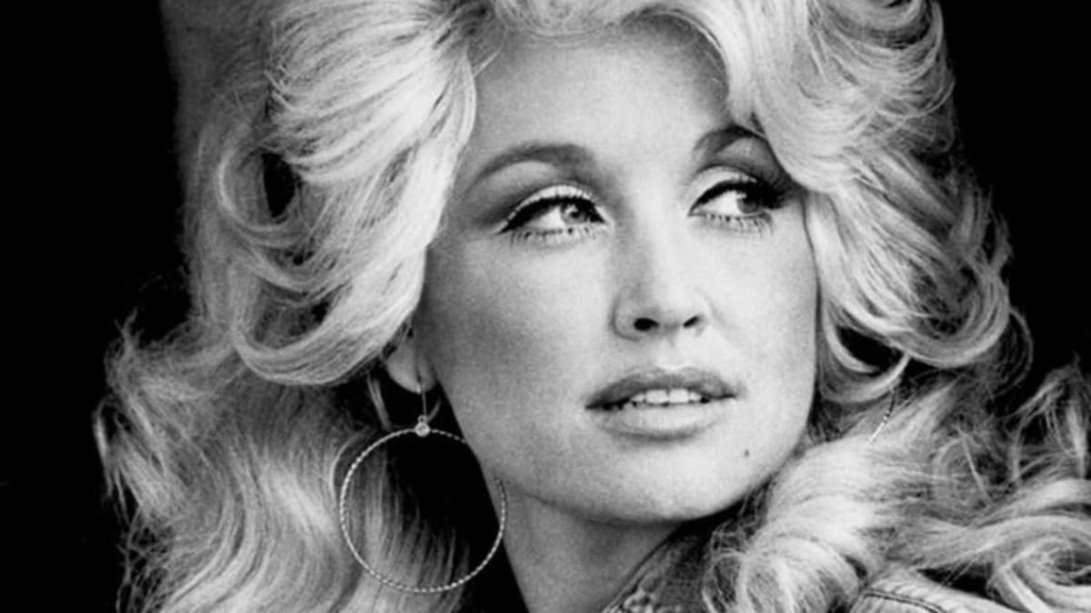 Dolly Parton's Library Gave 332 Million Books to Kids - Image 4