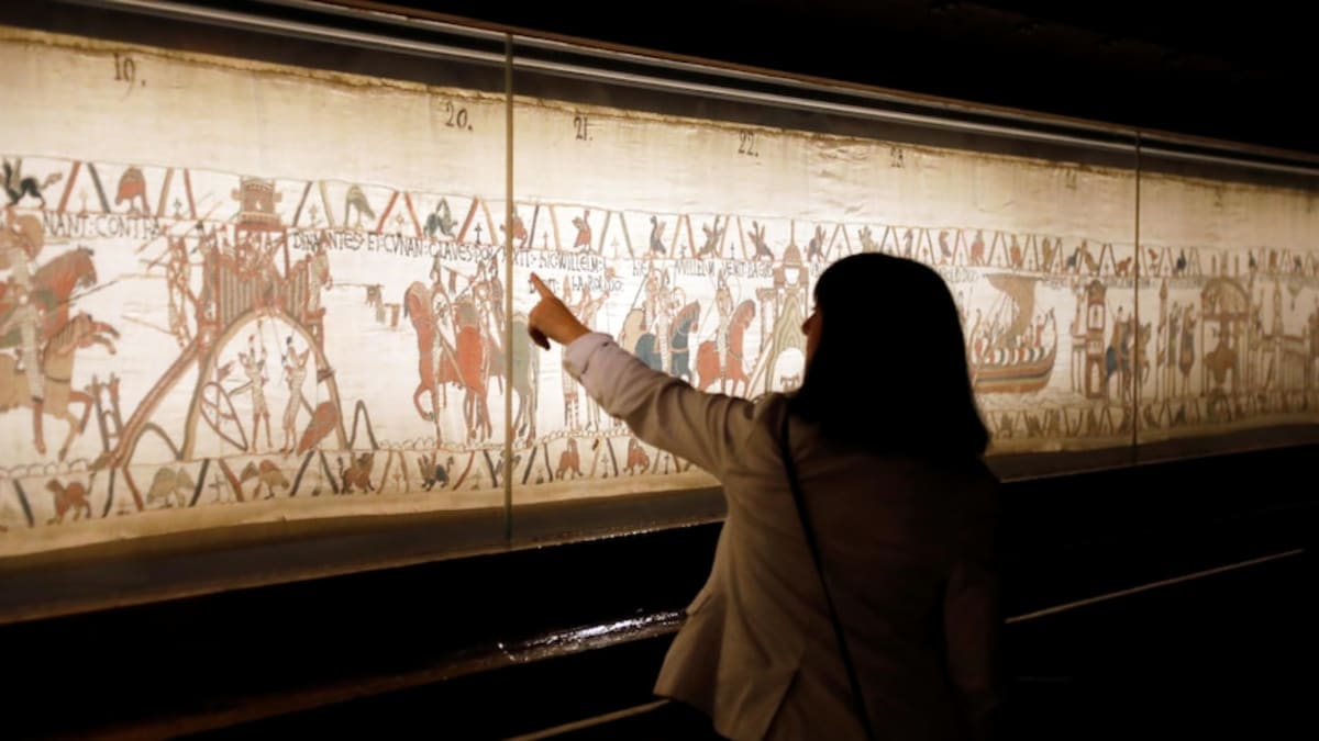 1,000-Year-Old Bayeux Tapestry Returns to Britain - Image 2