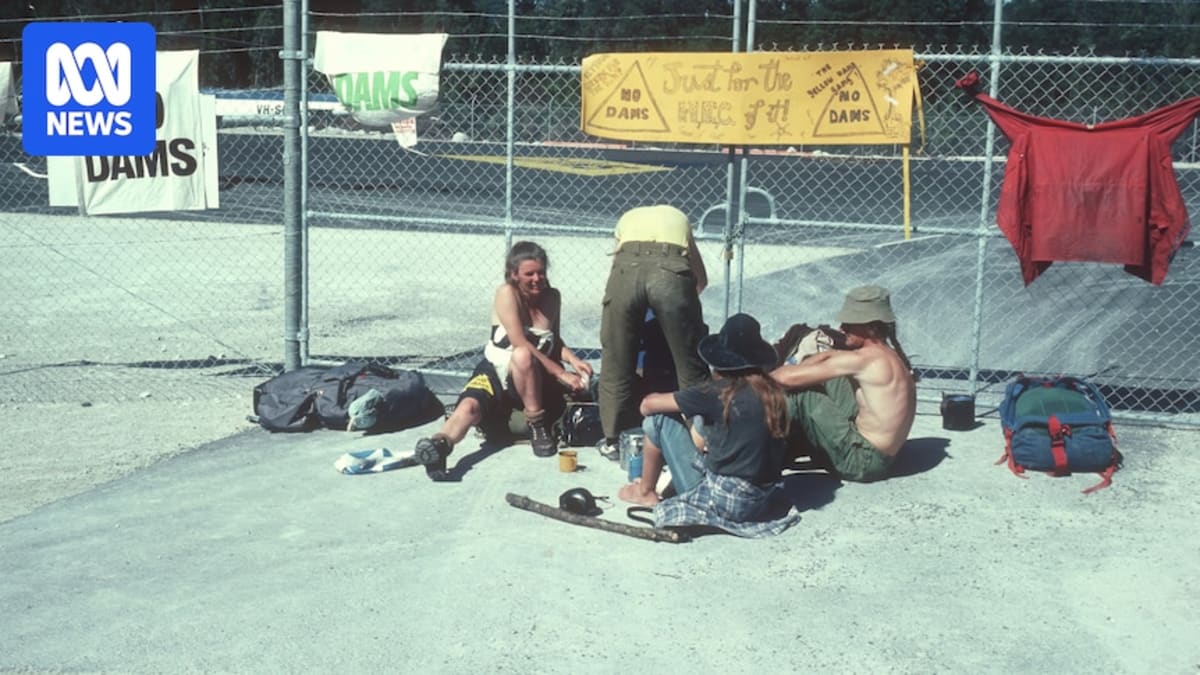 Ex-Cop Reunites with Protester He Arrested 40 Years Ago
