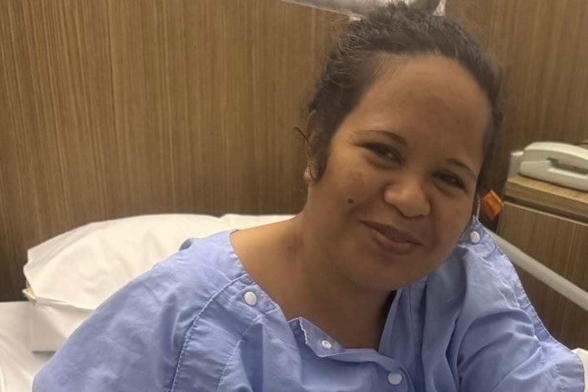 Surgeon Gives Woman New Thumb Made from Her Own Toe - Image 3
