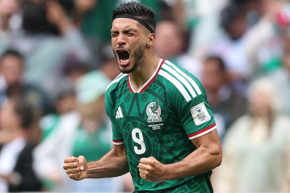 Mexico's Raúl Jiménez Scores World Cup Goal After Skull Fracture - Image 4
