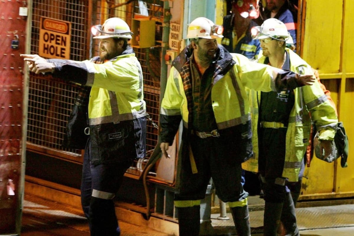 Two Miners Trapped 14 Days Underground Still Call Town Home - Image 4
