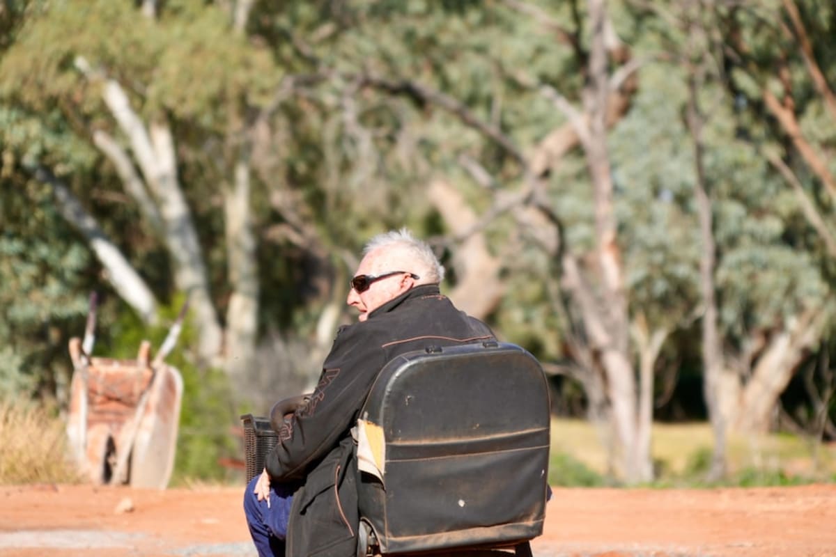 97-Year-Old Australian Rancher Still Works Daily on Outback Station - Image 4