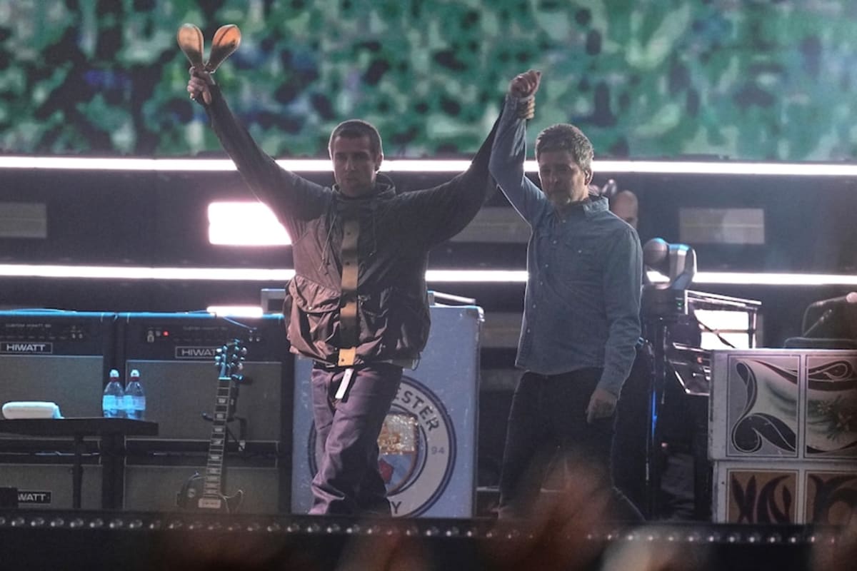 Oasis Brothers End 15-Year Feud on Reunion Tour - Image 3