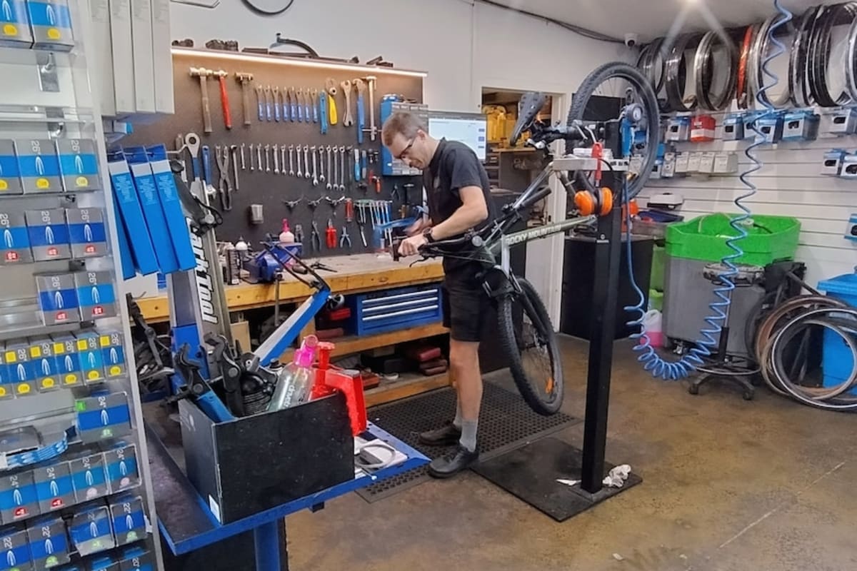 Aussies Ditch Cars for Bikes as Fuel Hits $2 a Litre - Image 5