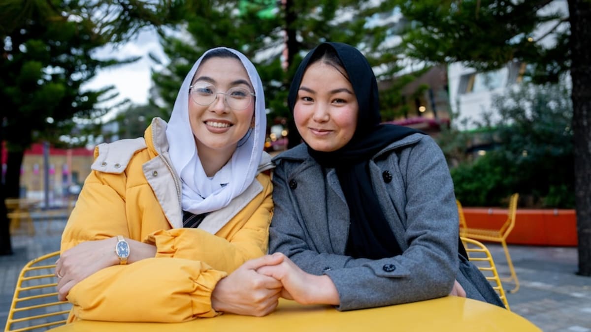 Afghan Sisters Reunite in Melbourne, Gain Australian Citizenship - Image 2