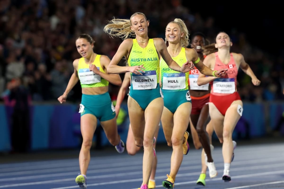 Australian Women Sweep All Three Medals in Historic Mile - Image 5